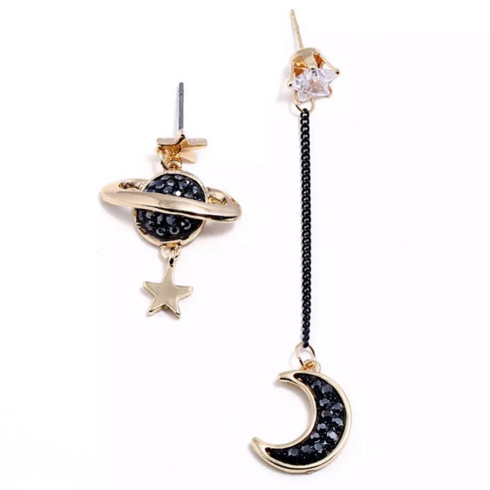 🆕 Moon Star Earring Set - Picture 2 of 9